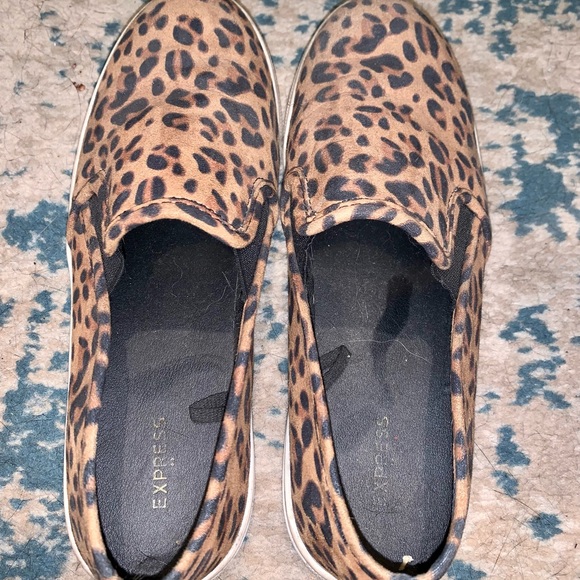 Express leopard print slip on sneakers 🤎 - Picture 2 of 5
